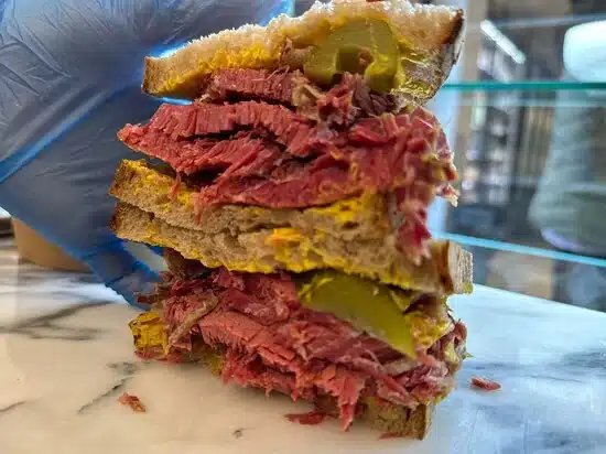 Deli 613-best sandwiches