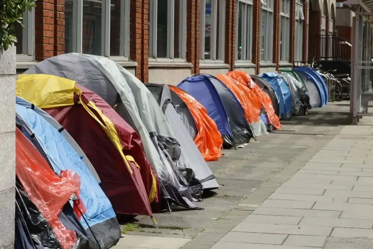 Assylum seekers moved from Mount Street encampment
