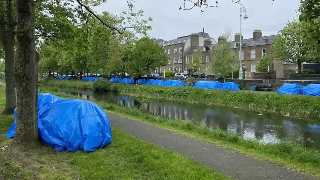 asylum seekers along Grand canal Dublin
