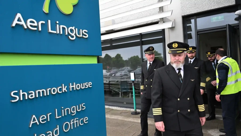 Aer Lingus Management and Pilots