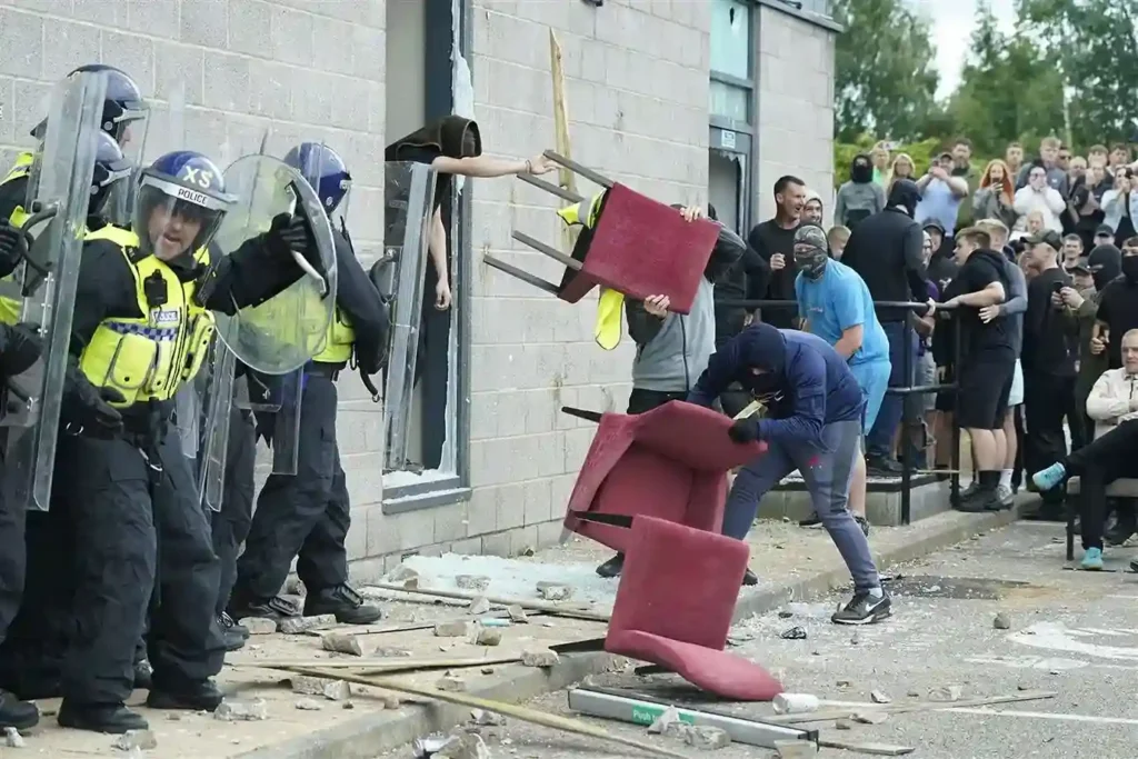 Attack on police and hotel