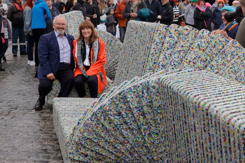Plastic Waste from the Liffey Transformed into Dublin’s New Public Art Masterpiece Plastic Waste from the Liffey Transformed into Dublin’s New Public Art Masterpiece
