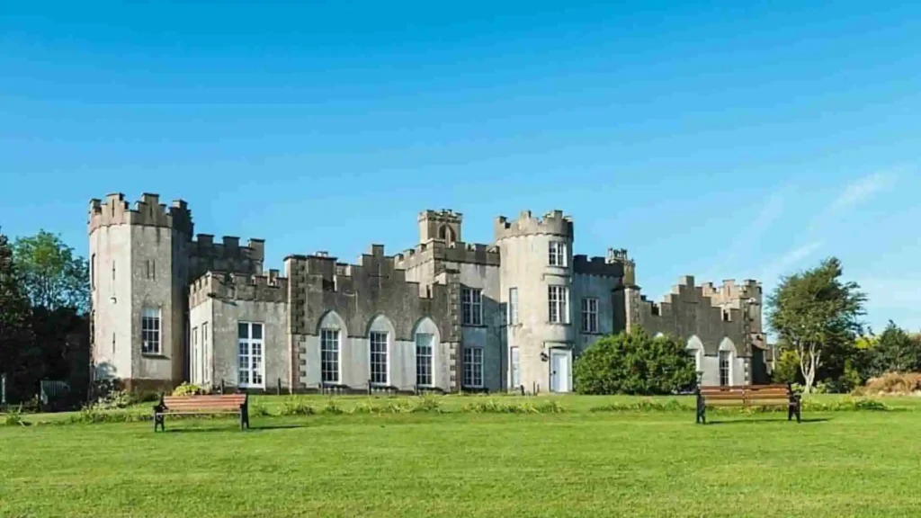 A Tourist Guide To Top 10 Castles In Dublin image10 2 3