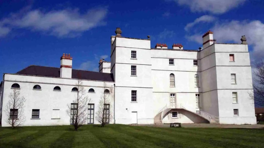 A Tourist Guide To Top 10 Castles In Dublin image7 2 2