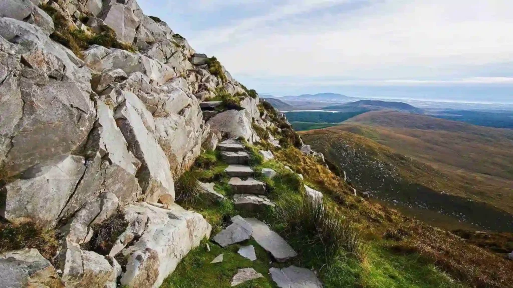Top 10 Best Hikes In Ireland | Tips And Highlights image2 17