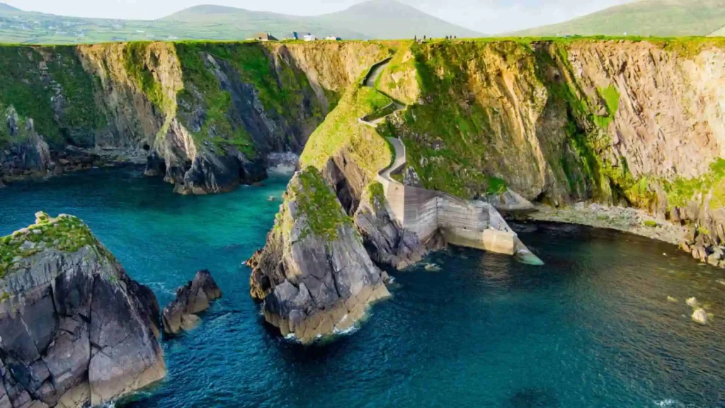 Top 10 Best Hikes In Ireland | Tips And Highlights image7 4 5