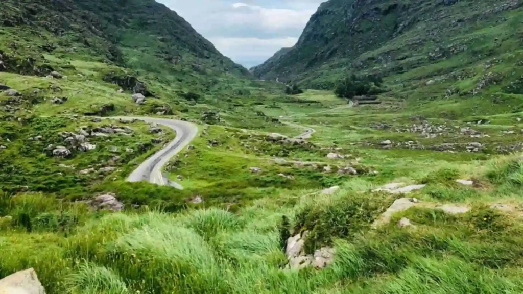 Hike the Gap of Dunloe: Ireland’s Most Scenic Mountain Pass Journey Through Nature-Gap of Dunloe