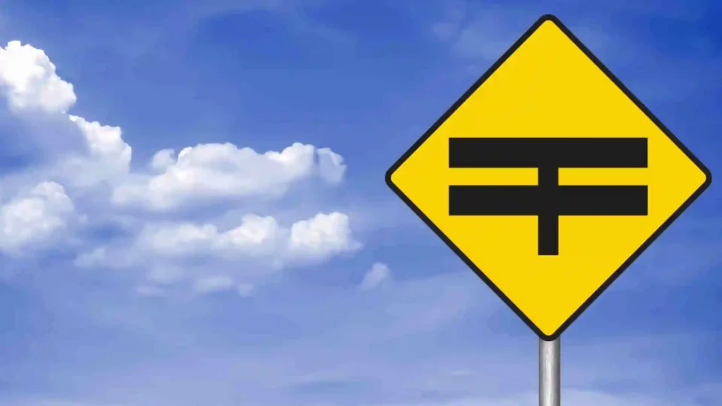 Most Common Irish Road Signs Everyone Should Know image3 3 1