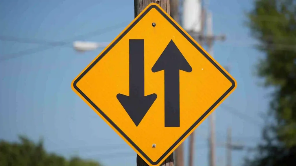 Most Common Irish Road Signs Everyone Should Know image5 3