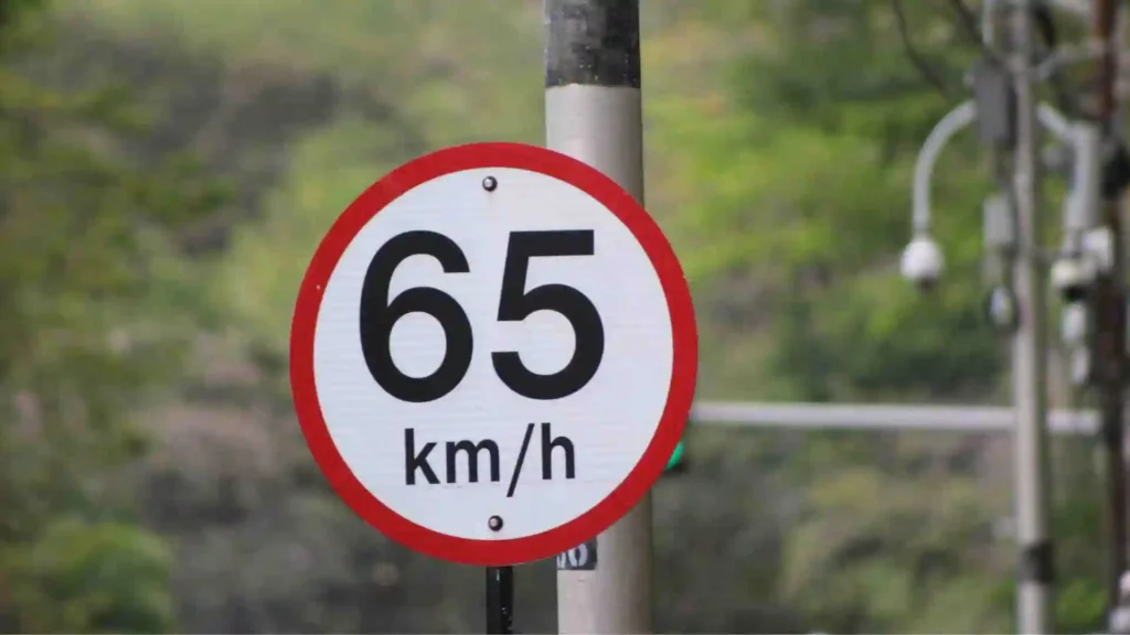 Most Common Irish Road Signs Everyone Should Know image8 1