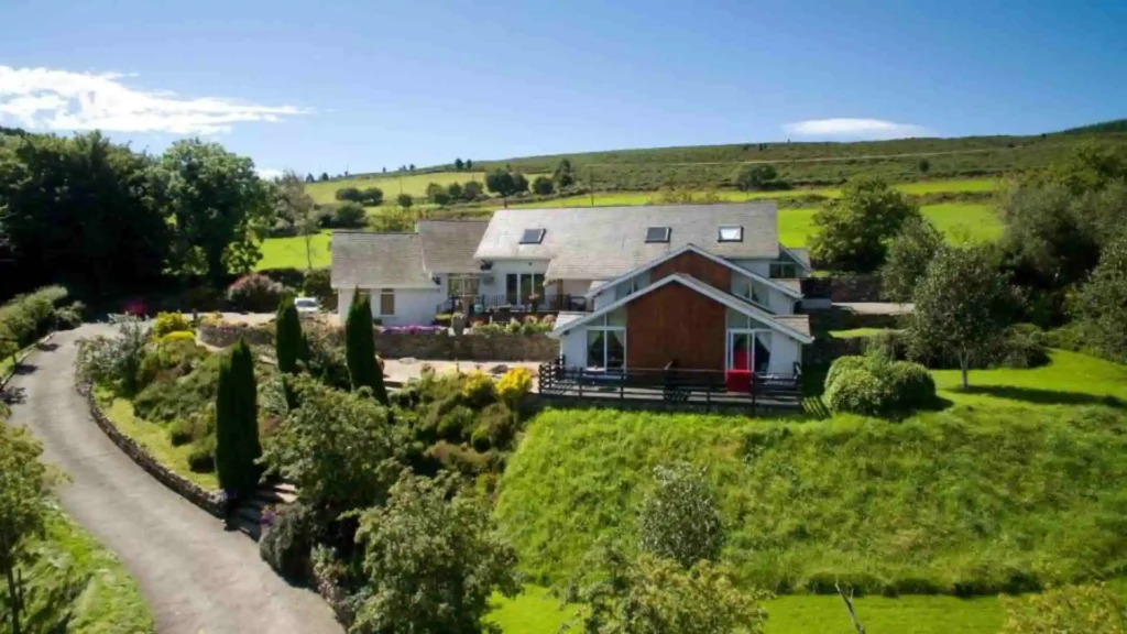 Hike Sugar Loaf: Scenic Trails Near Dublin & Wicklow Great sugar loaf