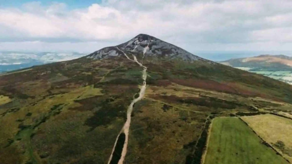 Hike Sugar Loaf: Scenic Trails Near Dublin & Wicklow Great sugar loaf