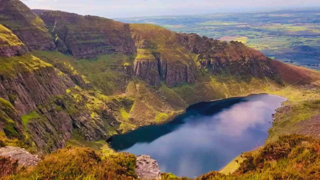 Hiking Coumshingaun Lake: Ireland’s Glacial Gem Trail What Is Coumshingaun Lake?