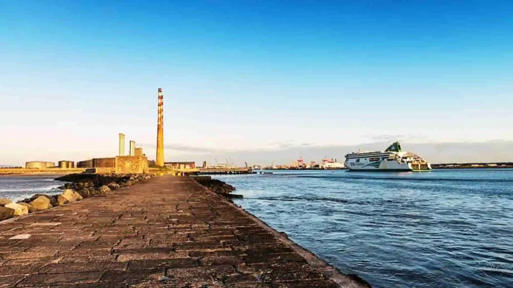 Great South Wall Walk | A Walk to Poolbeg Lighthouse Dublin Best Time to Visit the Great South Wall