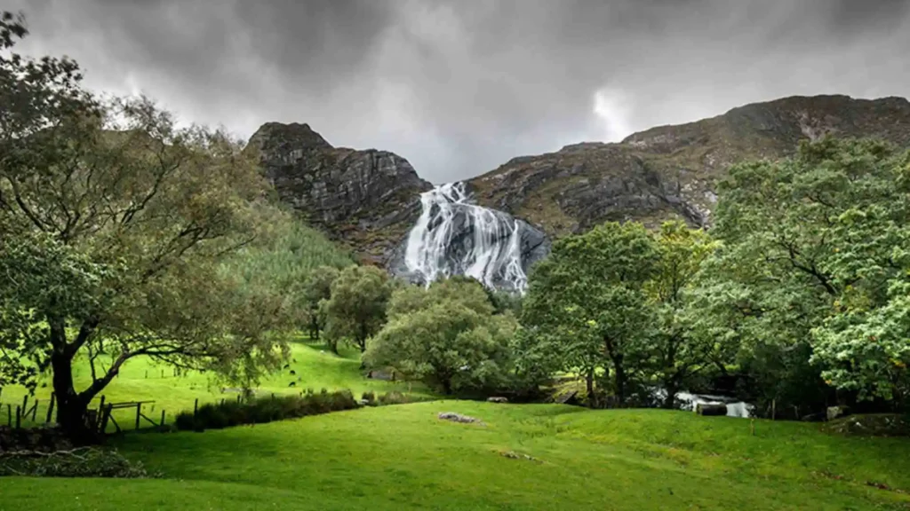 Gleninchaquin Waterfall (Kerry)
