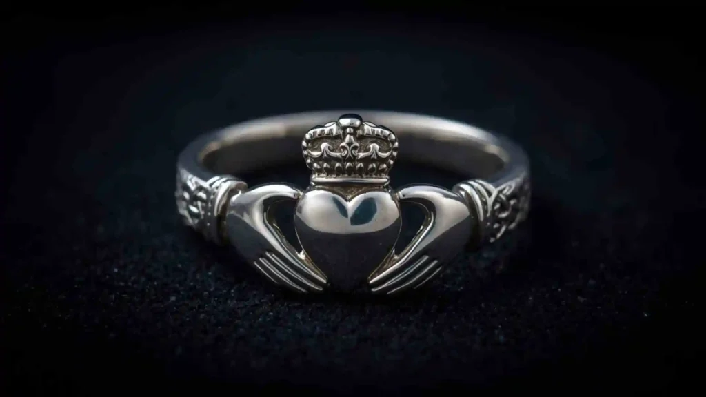 Claddagh Ring History: Origins, Meaning, and Legacy claddagh ring history