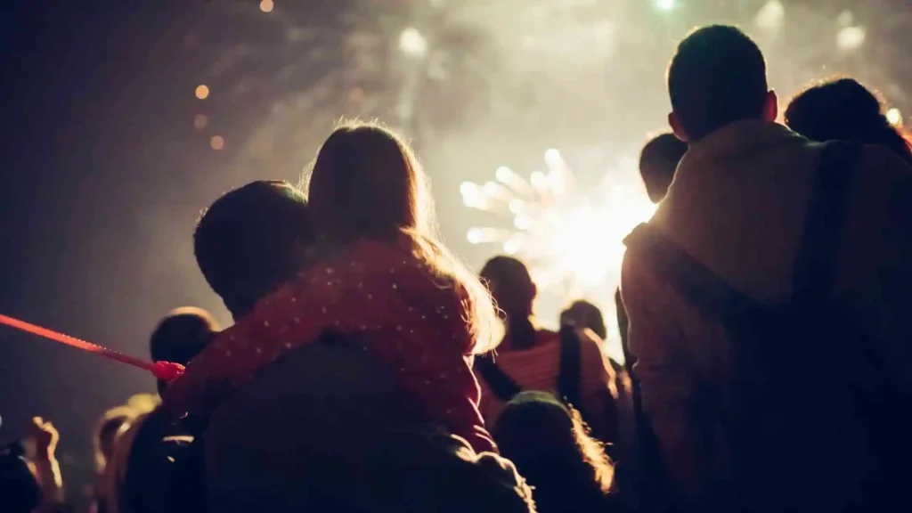 Derry Halloween 2025 | Why Derry Is the Home of Halloween Fireworks Finale (~8:15 PM, 31 October)
