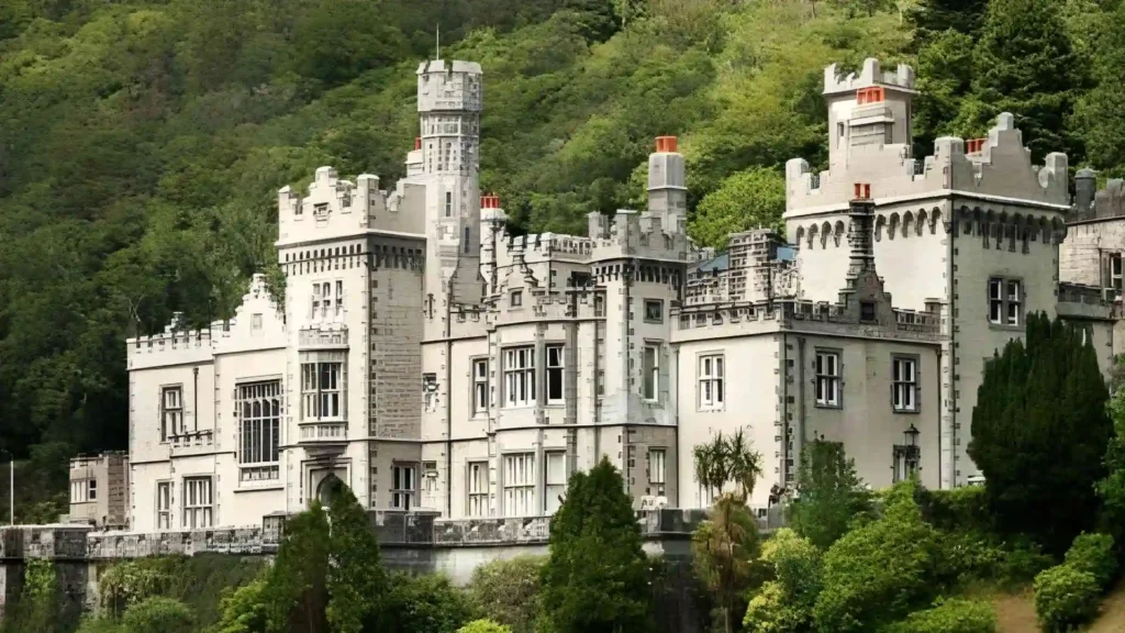 Kylemore Abbey Galway | A fairytale castle in the heart of Connemara What Makes Kylemore Worth Visiting?