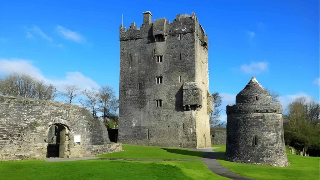 Aughnanure Castle
