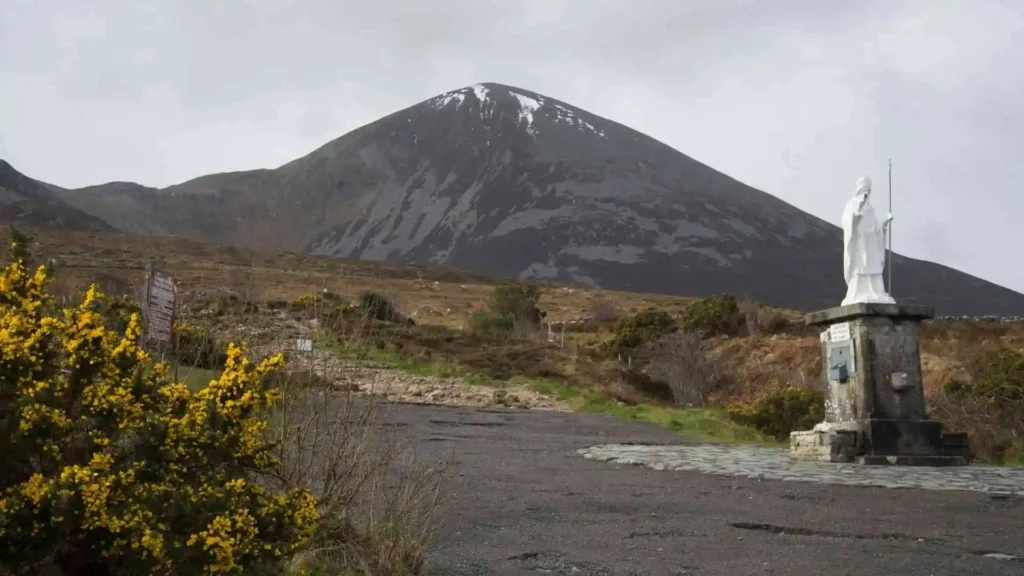 Discover Clew Bay Westport: Ireland’s Scenic Coastal Paradise Hike Croagh Patrick