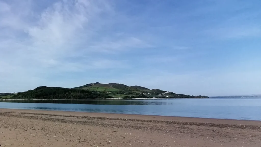 Buncrana Beach | Donegal’s stunningly beautiful seaside beach Lisfannon Beach