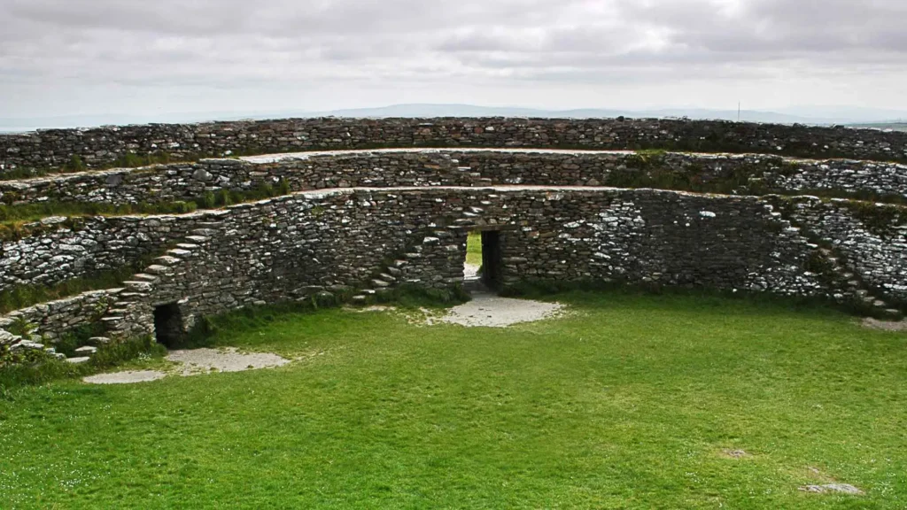 Grianan of Aileach | The legendary “Palace of the Sun” in Donegal The deep history of the fort