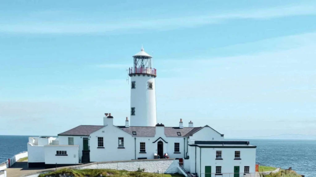 Portsalon Beach | A beach that looks straight out of a postcard Fanad Head Lighthouse