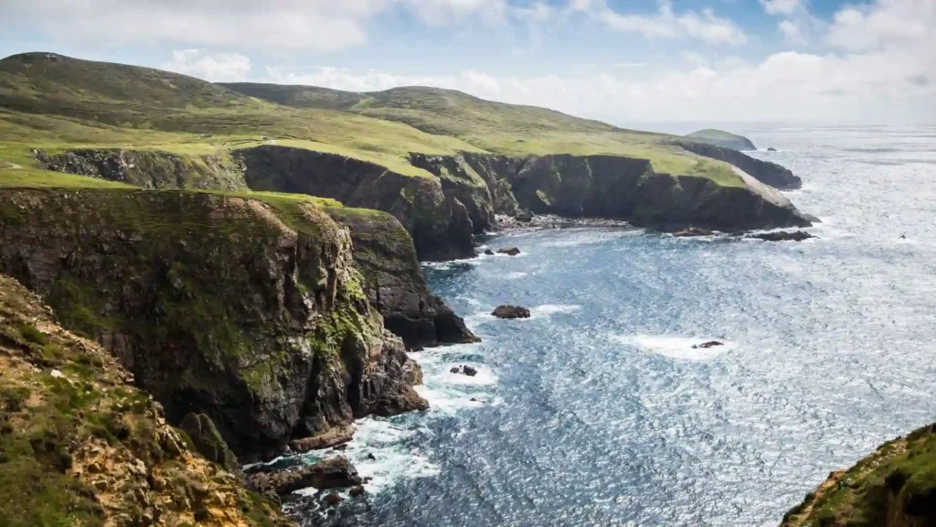 Arranmore Island (15-minute drive)
