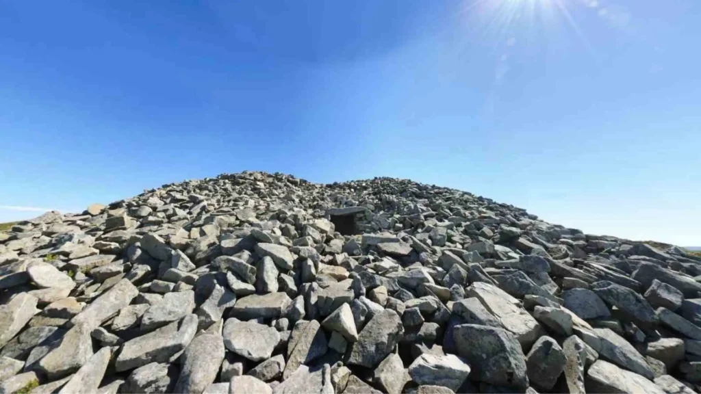 Slieve Gullion | The legendary mountain with a bizarre curse Summit: Tomb and Calliagh Berra’s LoughÂ