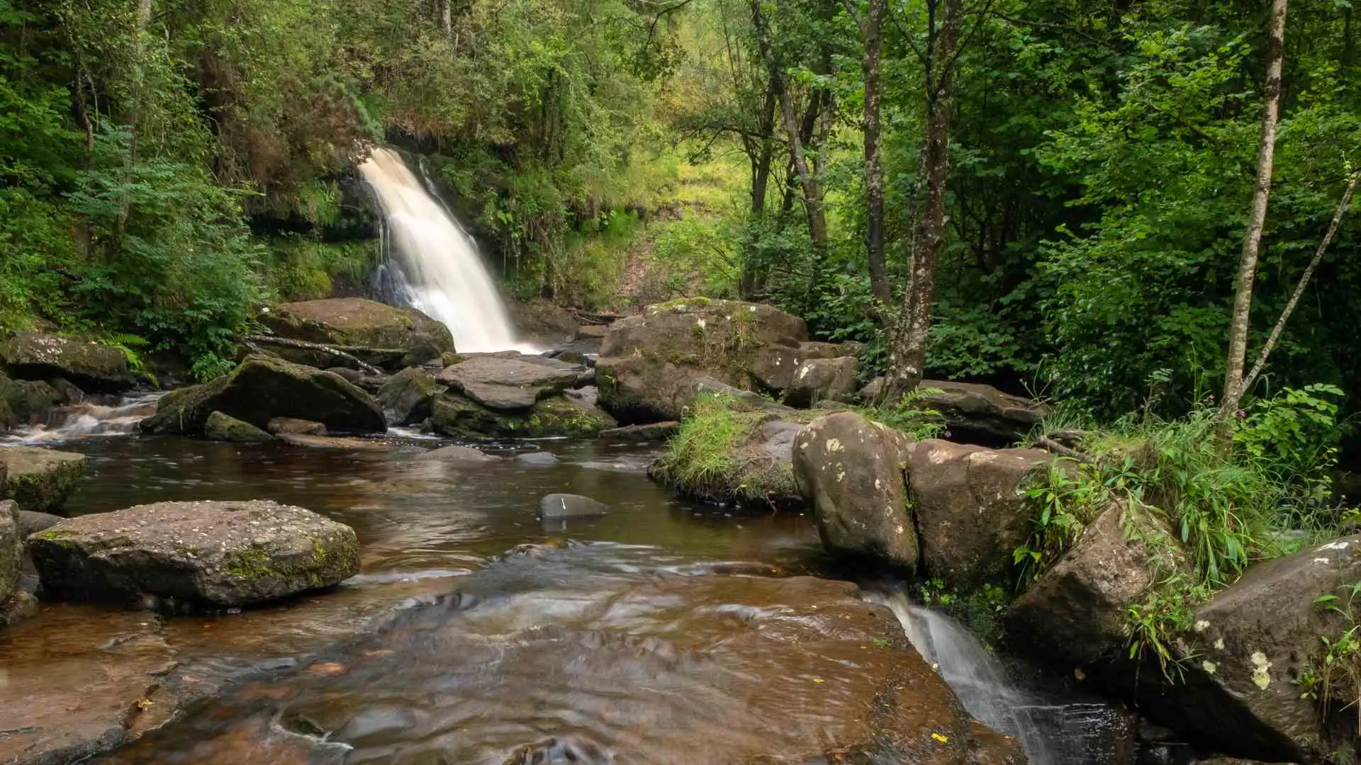 Clamp Hole Waterfall